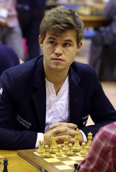 Fortuna di Magnus Carlsen 2023. Quantos anos tem Magnus Carlsen: idade,  altura, filhos, esposa, marido